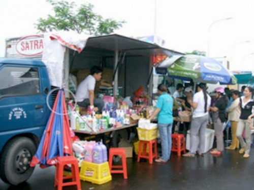 Chuẩn bị hàng hóa phục vụ Tết Nguyên đán Ất Mùi 2015 ảnh 1